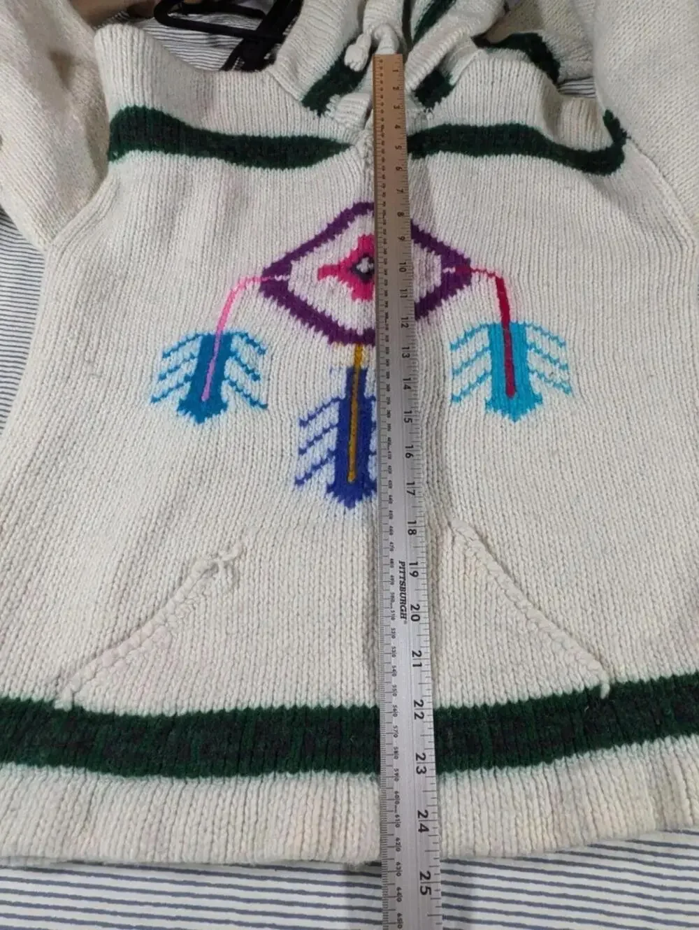 Vintage Medium Hand Knit Baja Pullover Cream Tribal Hoodie Kangaroo Pocket Knit